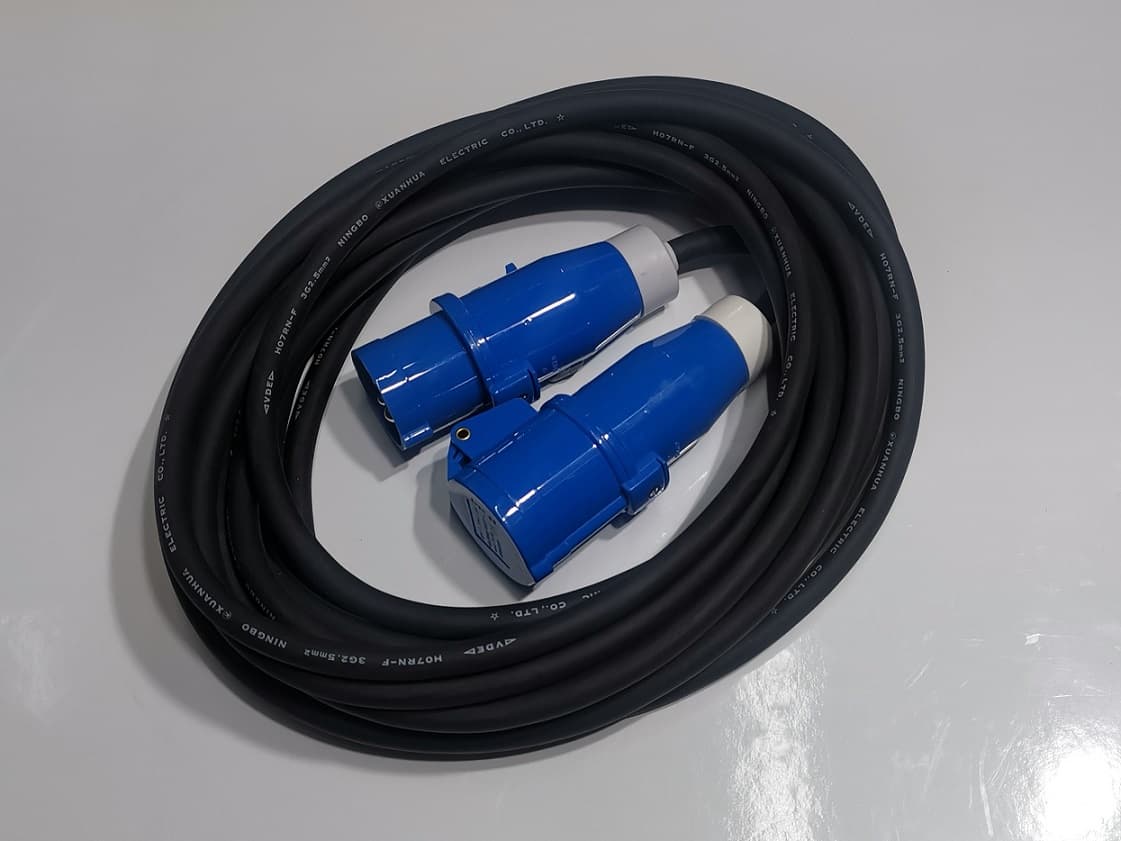 15 Meter 2.5mm Neoprene 16A Power Lead IP44 or IP67