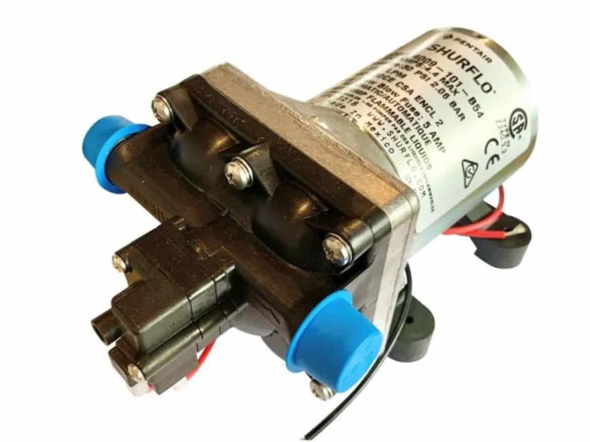 Shurflo 2009-101-A54 10 L/min 30 PSI 2.06 Bar Water Pump