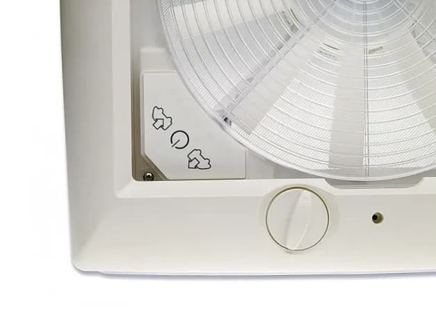 Thule Omnivent Skylight/Roof Vent with 12V Extraction Fan 400 x 400mm
