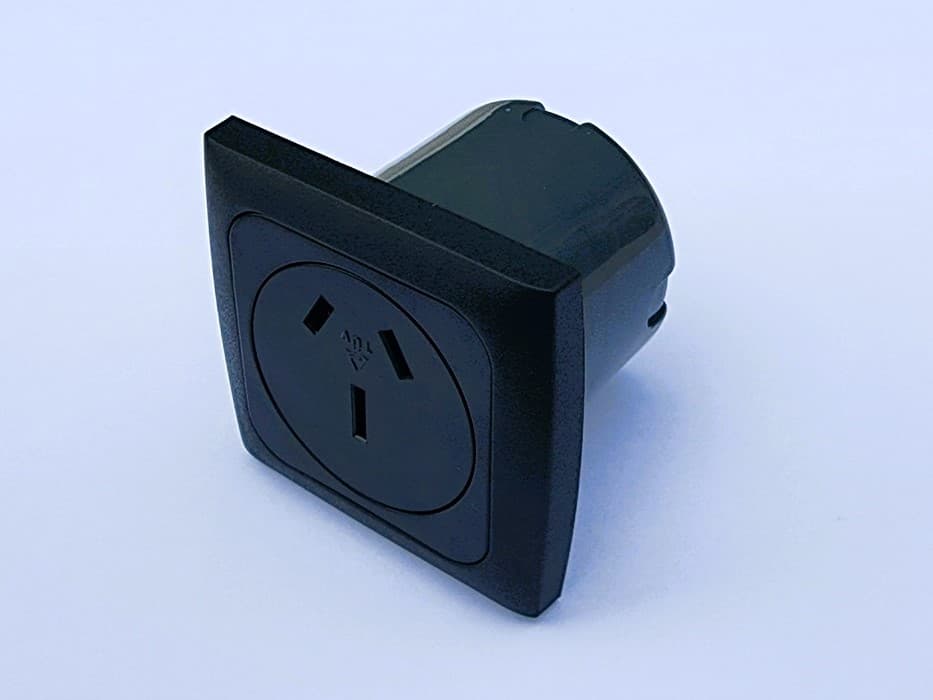 C-Line 230V Power Socket Earth Pin Switched